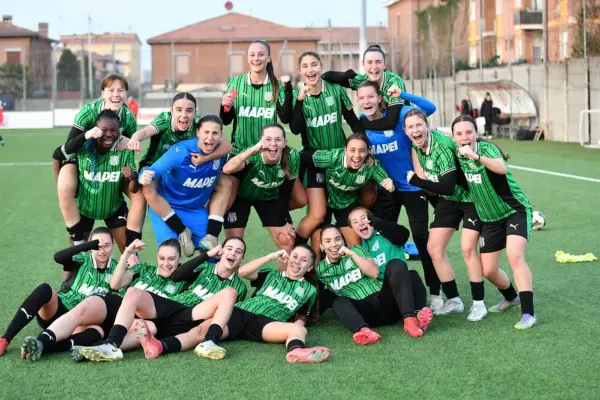 Le neroverdi esultano per la vittoria in Sassuolo-Milan Primavera 1 Women
