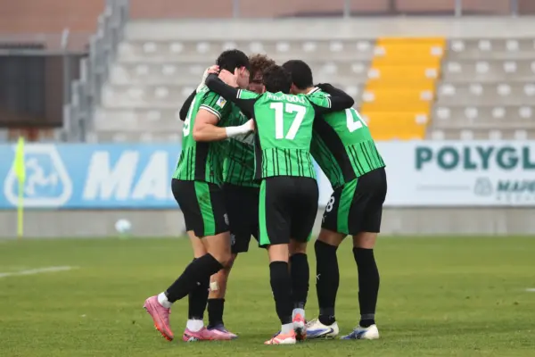Esultanza in Sassuolo-Cesena Amendola e compagni festeggiano il gol in Sassuolo-Cesena