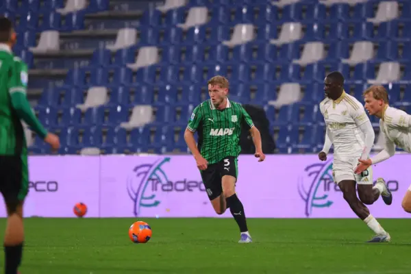 Josh Doig Josh Doig in azione in Sassuolo-Pisa