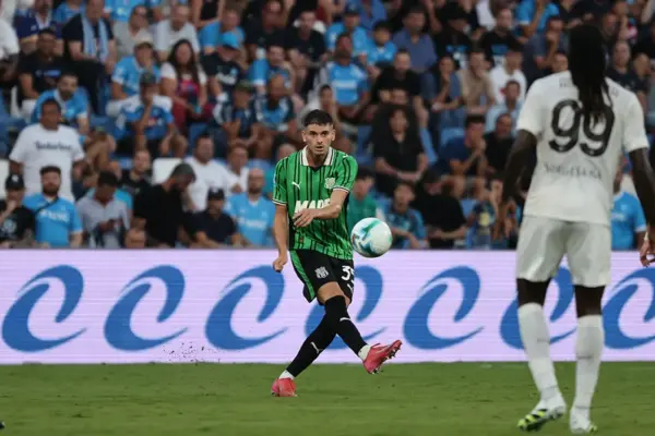 Luca Lipani in azione in Sassuolo-Napoli